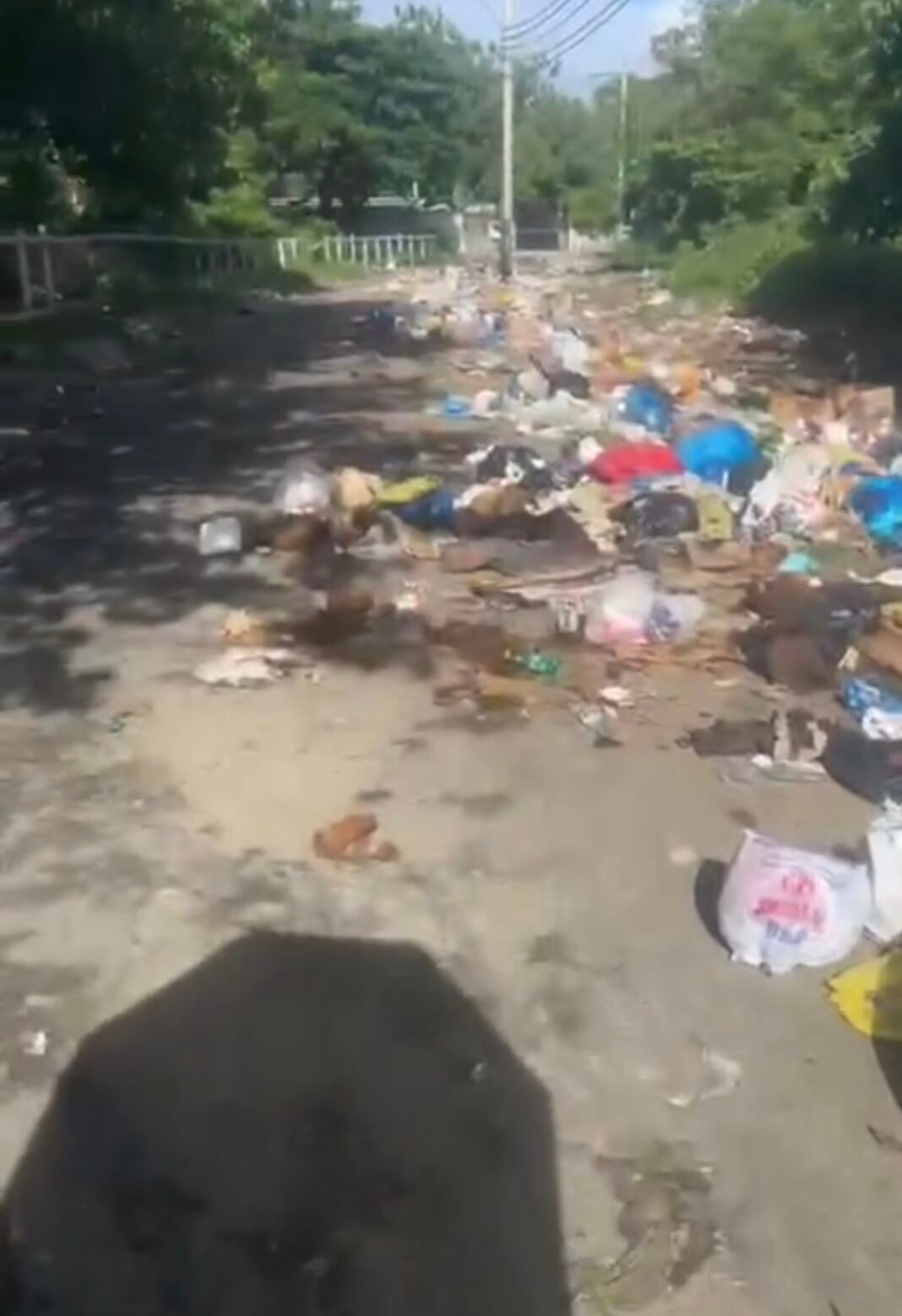 ¡Qué ‘vaina’! Hato Nuevo le exige a Francisco Peña que resuelva el lío de la basura Hato Nuevo le exige a Francisco Peña que resuelva el problema de la basura