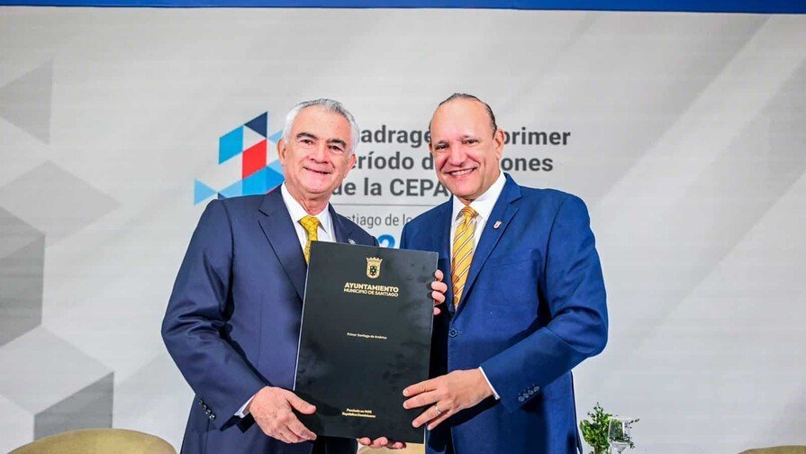 Santiago se lució: ¡Un reconocimiento ‘jevi’ a la Cepal! Santiago se lució: Un reconocimiento a la Cepal