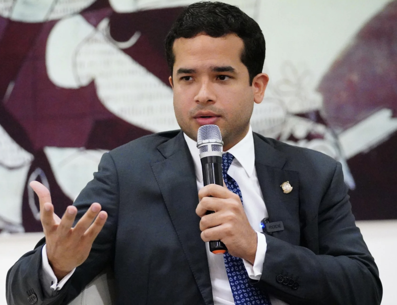 Omar Fernández le pone ‘el ojo’ al Congreso: más fiscalización y equilibrio, ¡klk! Omar Fernández pone el ojo al Congreso: más fiscalización y equilibrio