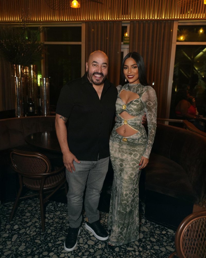 ¡Qué Vaina! Taina Pimentel Cuestiona el ‘Amor Rápido’ de Lupillo Rivera Taina Pimentel Cuestiona el Amor Rápido de Lupillo Rivera