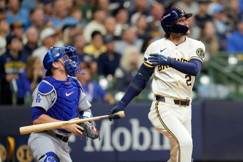 Los Cerveceros Dan un ‘Palo’: ¡Le Ganan a los Dodgers en el Primer Juego de SCLN! Los Cerveceros Dan un Palo Le Ganan a los Dodgers en el Primer Juego de SCLN