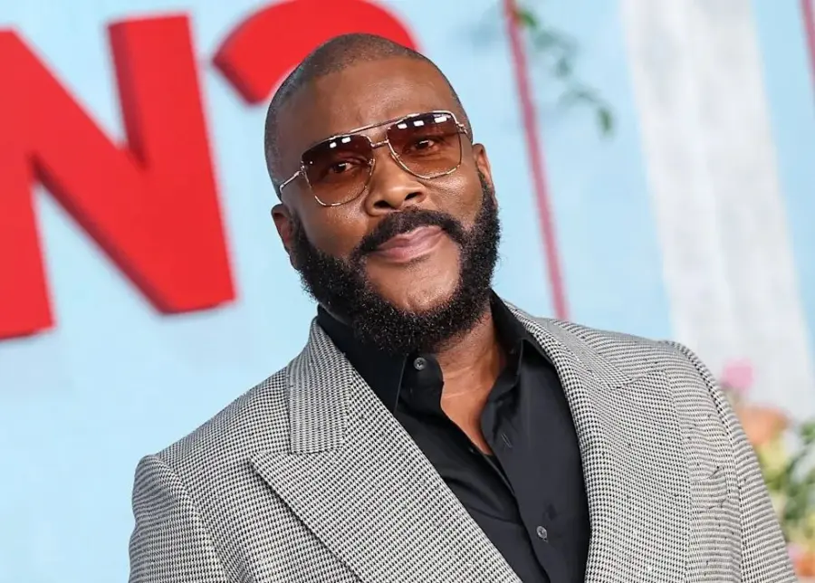Tyler Perry ‘Montao’: El Magnate se Apodera de Puerto Rico con una Mansión de $30 Millones Tyler Perry: El Magnate se Apodera de Puerto Rico con una Mansion de 30 Millones