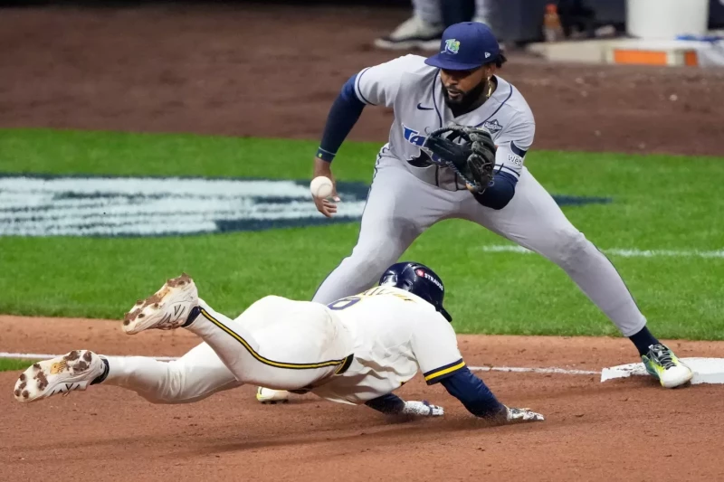 Junior Caminero ‘Encendido’ y Molesto por Errores de los Rays en la Serie Mundial Junior Caminero Molesto por Errores de los Rays en la Serie Mundial