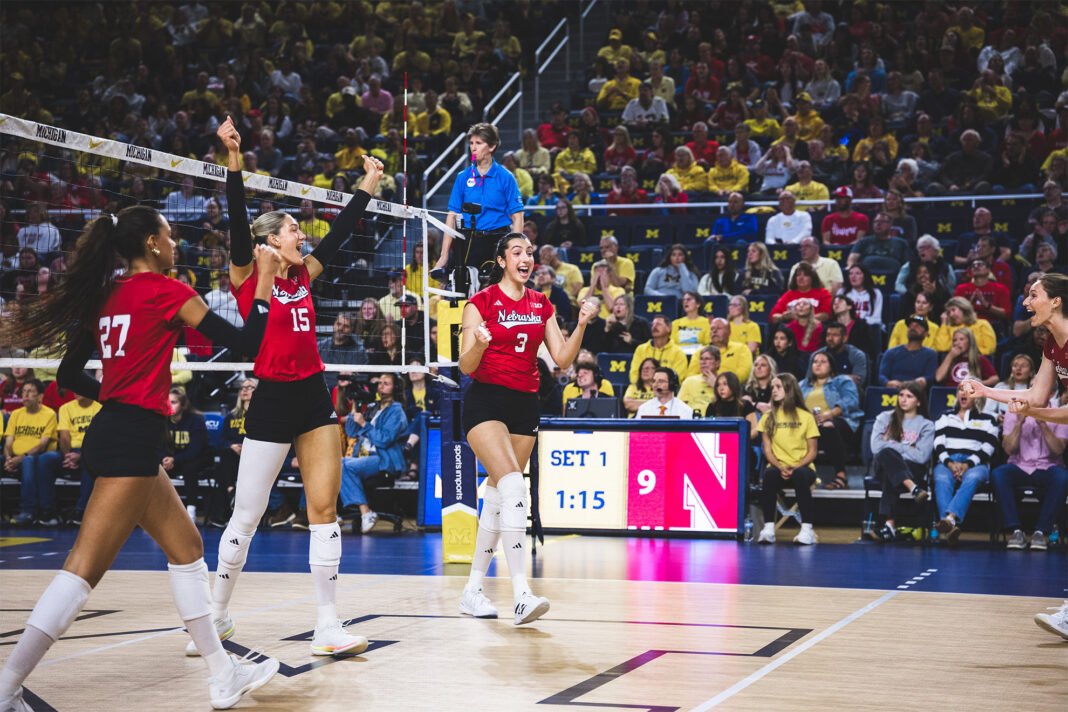 ¡Voleibol NCAA ‘Bacano’! Las ‘Huskers’ de Nebraska Siguen Invictas tras Vencer a Michigan Voleibol NCAA: Las Huskers de Nebraska Siguen Invictas tras Vencer a Michigan